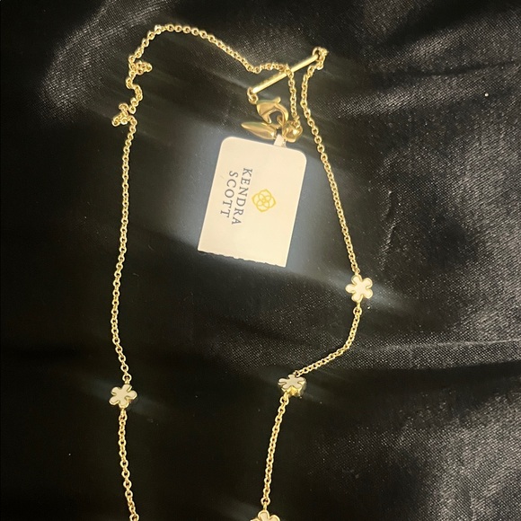 Kendra Scott Jewelry - Kendra Scott Gold Necklace with White Clover Stations